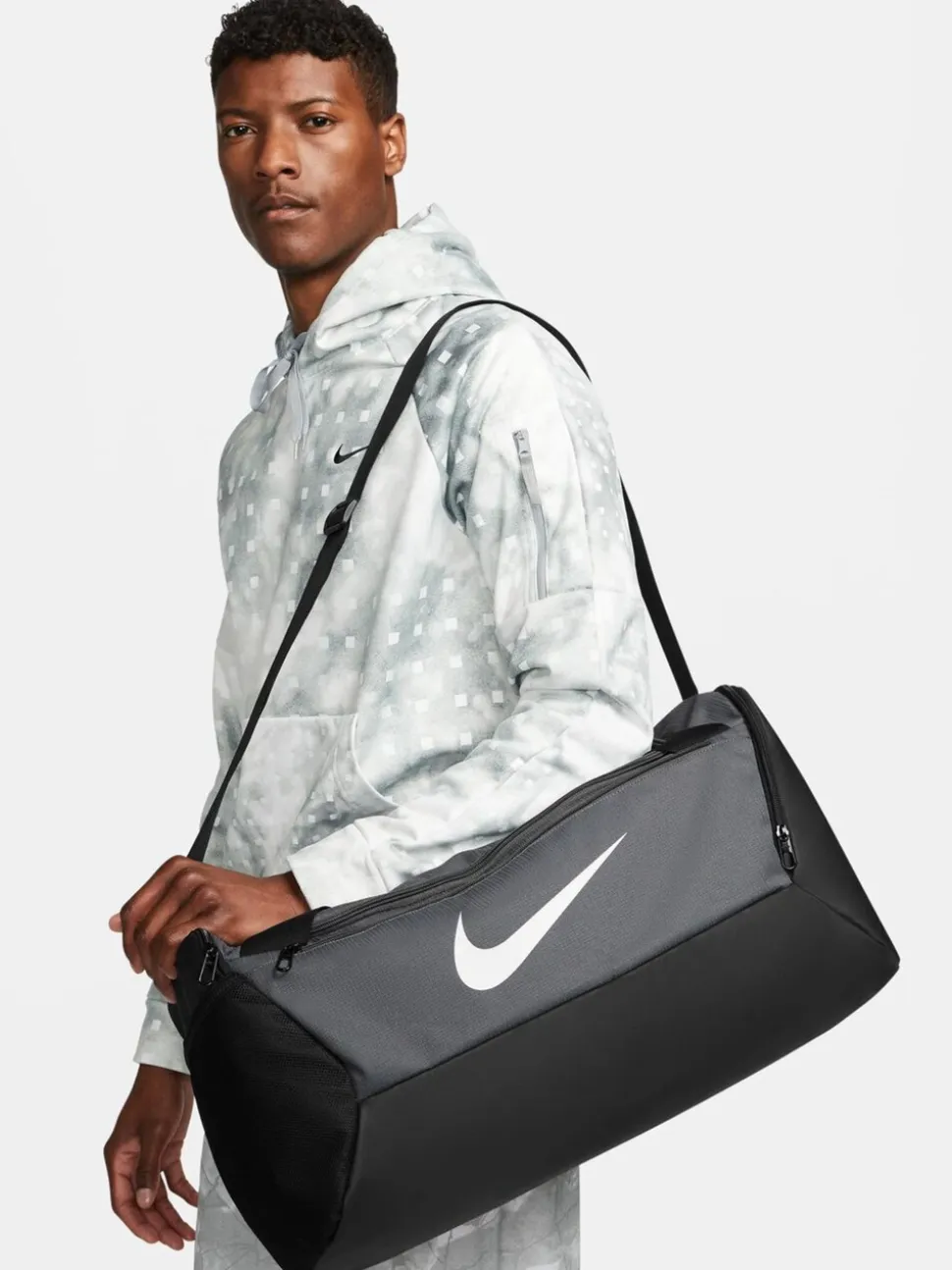 Grijs - Nike Brasilia 9.5 trainingsplunjetasje (41 liter)