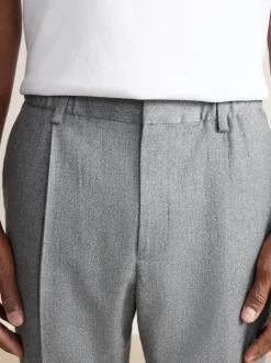 Grijs - Signature Regular Tapered 100% REDA Marino Wool Smart Trousers With Elasticated Back