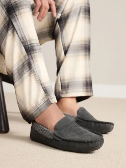 Grijs - Signature Suede Fabric Trim Moccasin Slippers