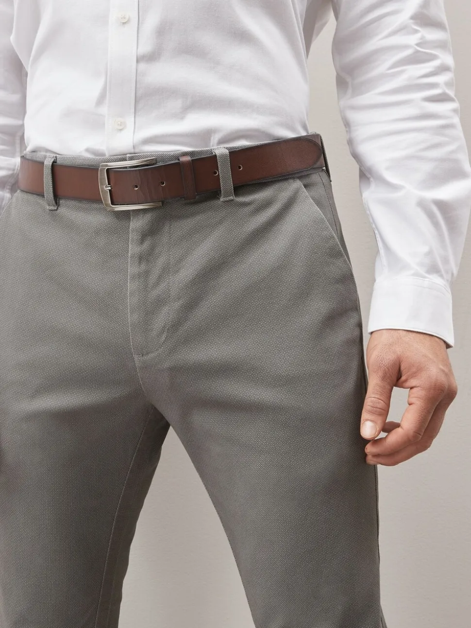 Grijs - Slim Fit - Zachte chino met print en riem