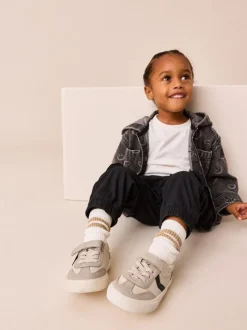 Grijs - Sneakers met klittenbandsluiting en elastische veters