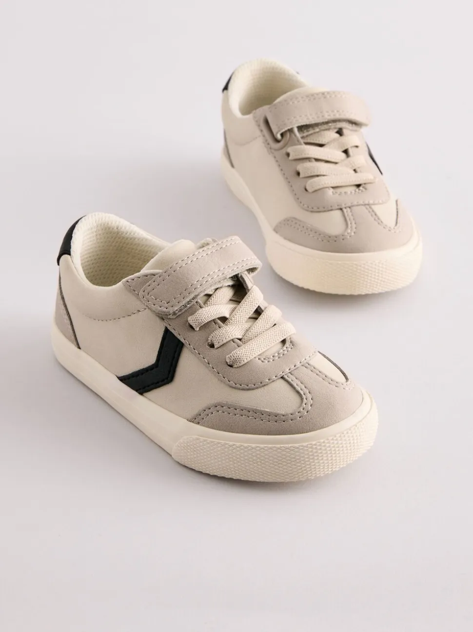 Grijs - Sneakers met klittenbandsluiting en elastische veters