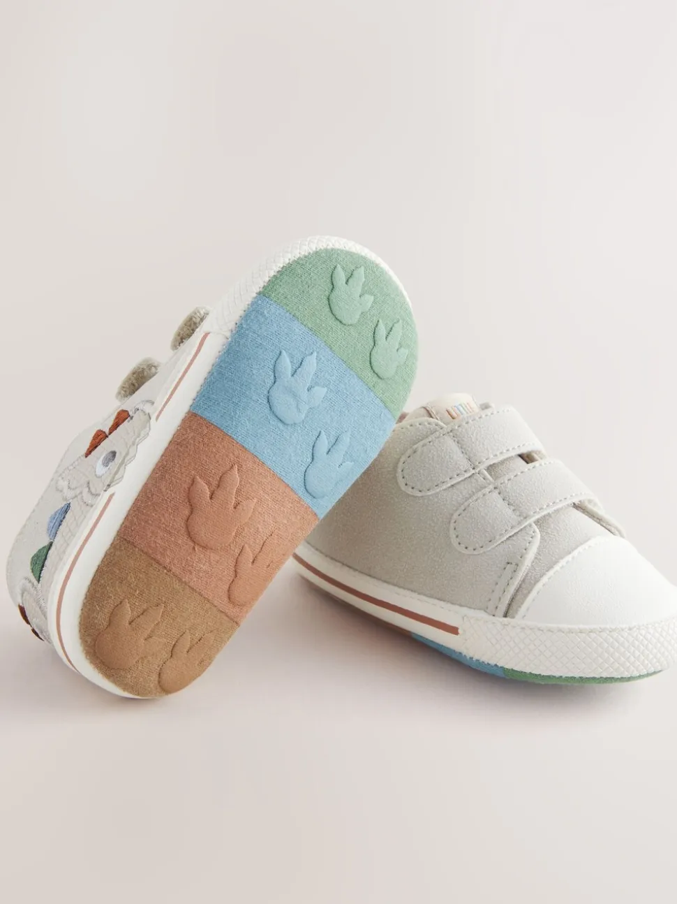 Grijs dinosaurus - Touch Fastening Baby Trainers (0-2mths)