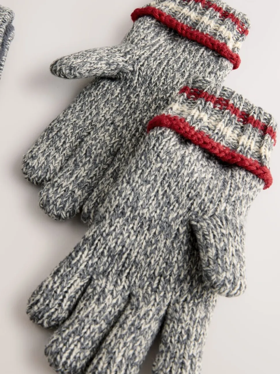 Grijs/rode streep - Set van 3 -delige muts, sjaal en handschoenen (3-16jr)