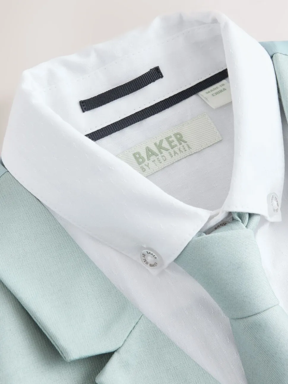Groen - Baker by Ted Baker Waistcoat, Shirt And Tie Set