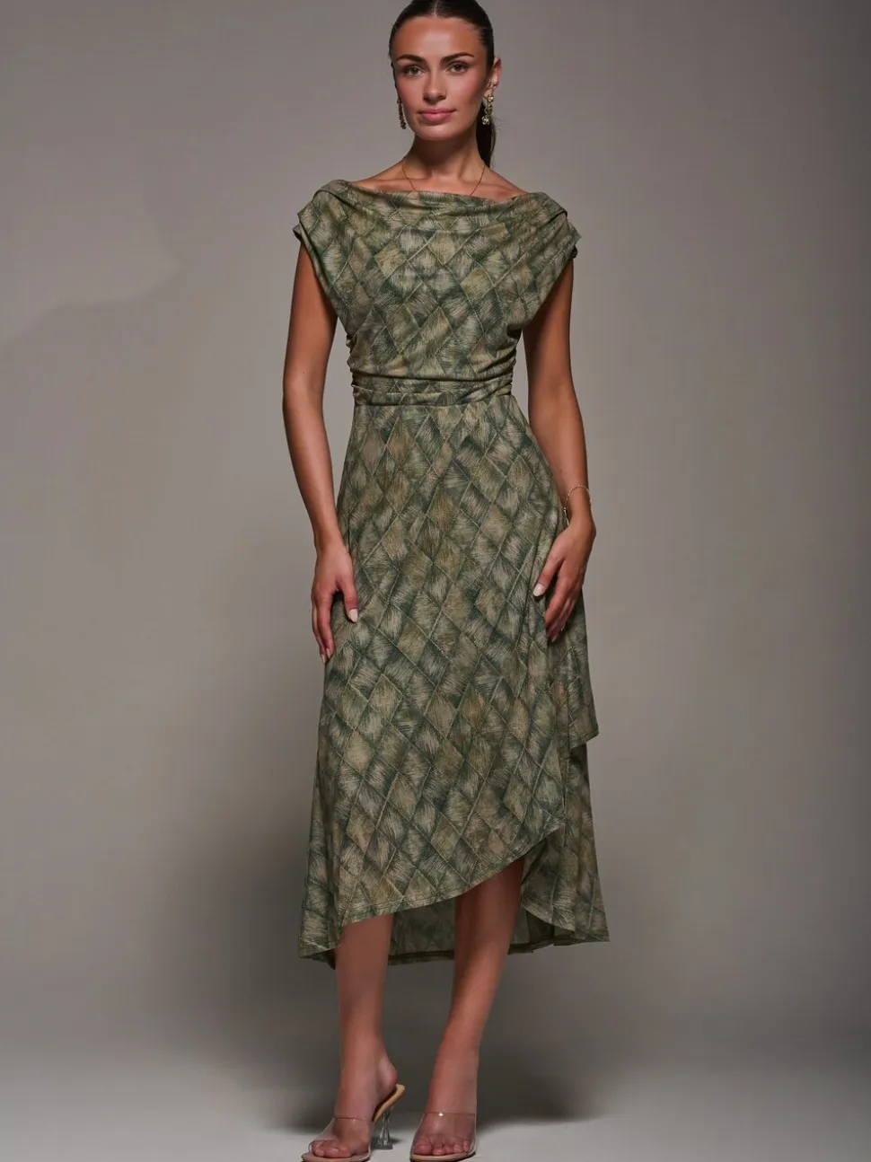 Groen - Jolie Moi - Asymmetrische gedrapeerde midaxi-jurk met kant