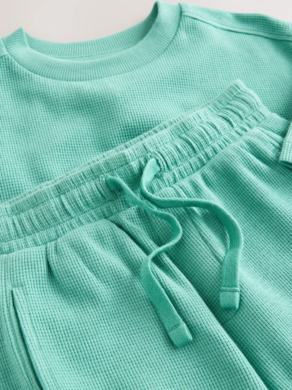 Groen - Set van T-shirt met textuur en korte mouwen en shorts (3 - 16 jr)