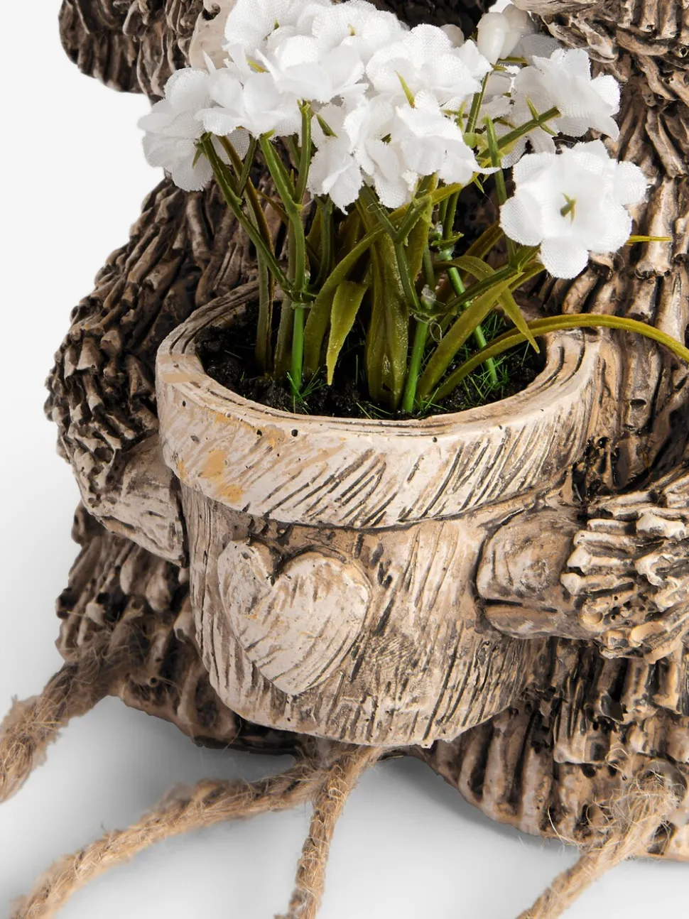 Hamish Couple with Artificial Flowers