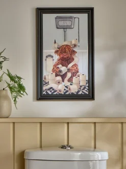 Hamish The Highland Cow op het toilet - Wanddecoratie