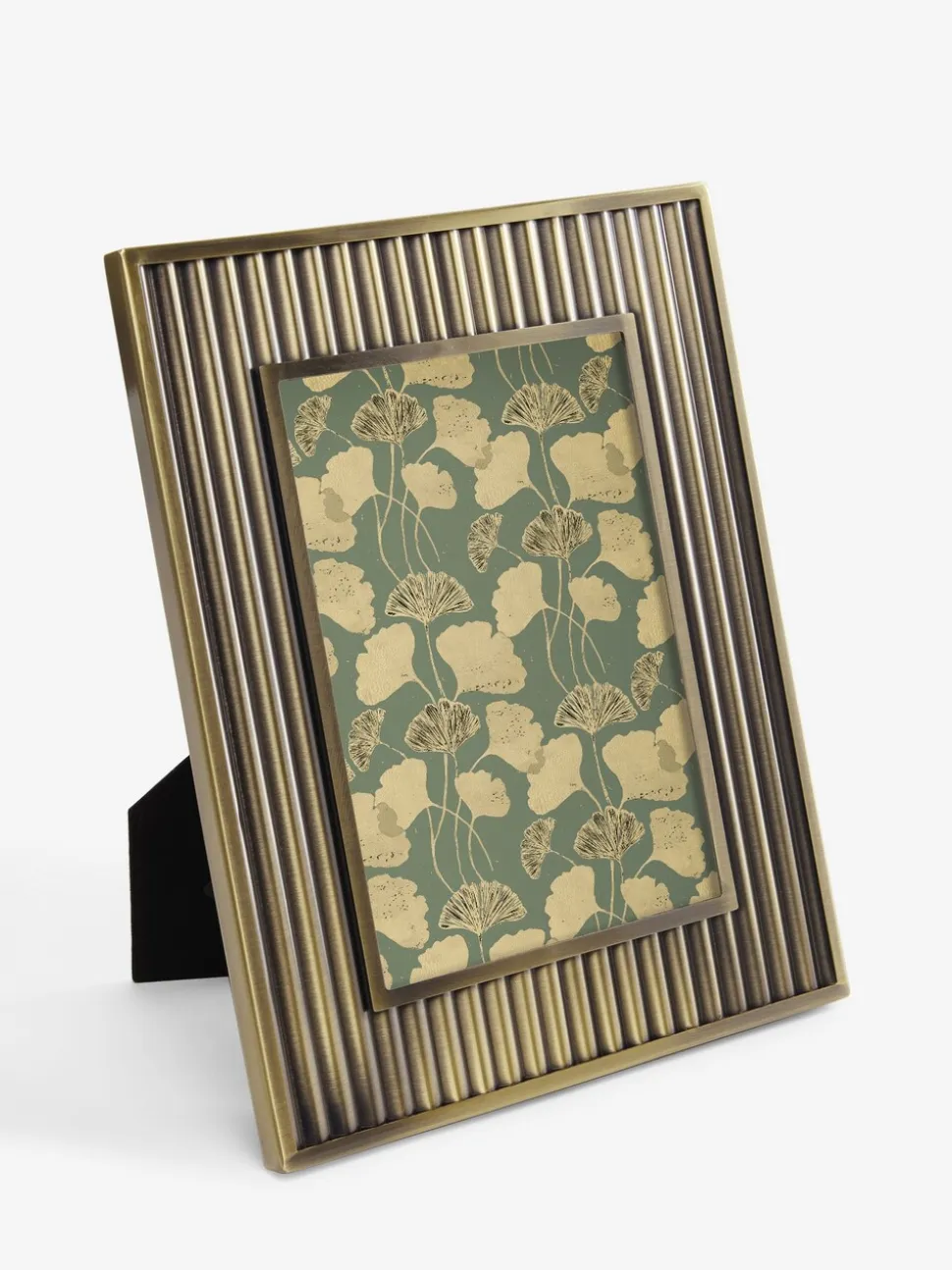Hollis Ribbed Metal Photo Frame