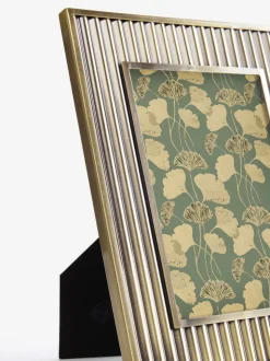 Hollis Ribbed Metal Photo Frame