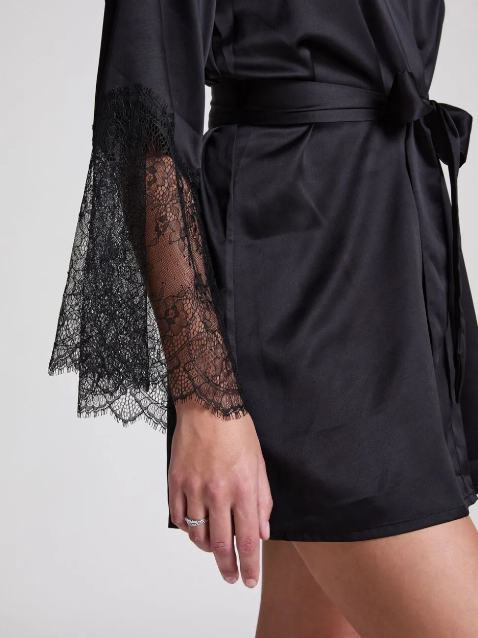 Hunkemoller Satin Kimono Black Robe