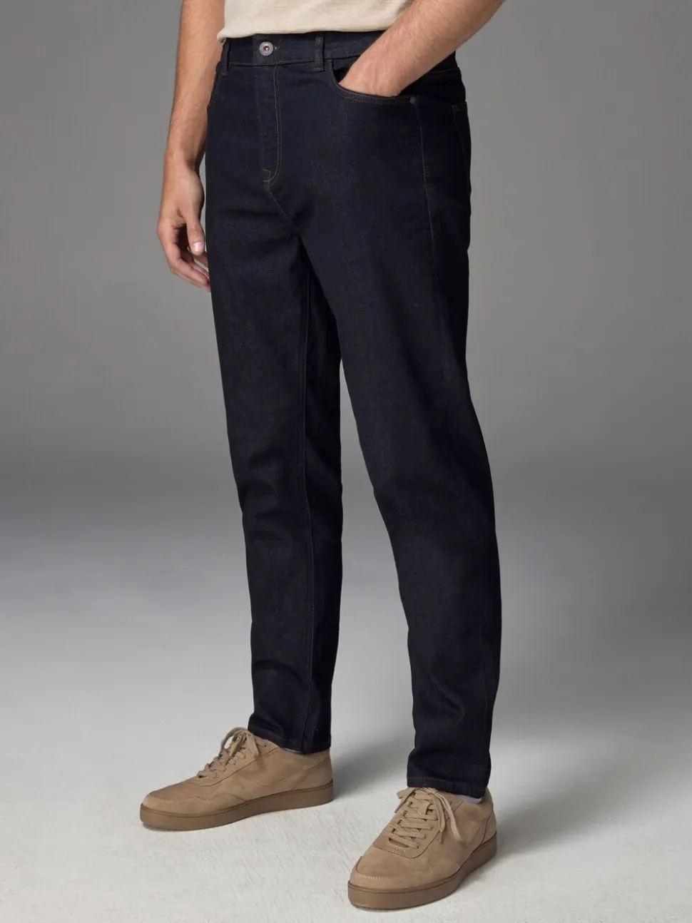 Indigo blauwe wassing - Klassieke stretchjeans met standaard taps toelopende pasvorm