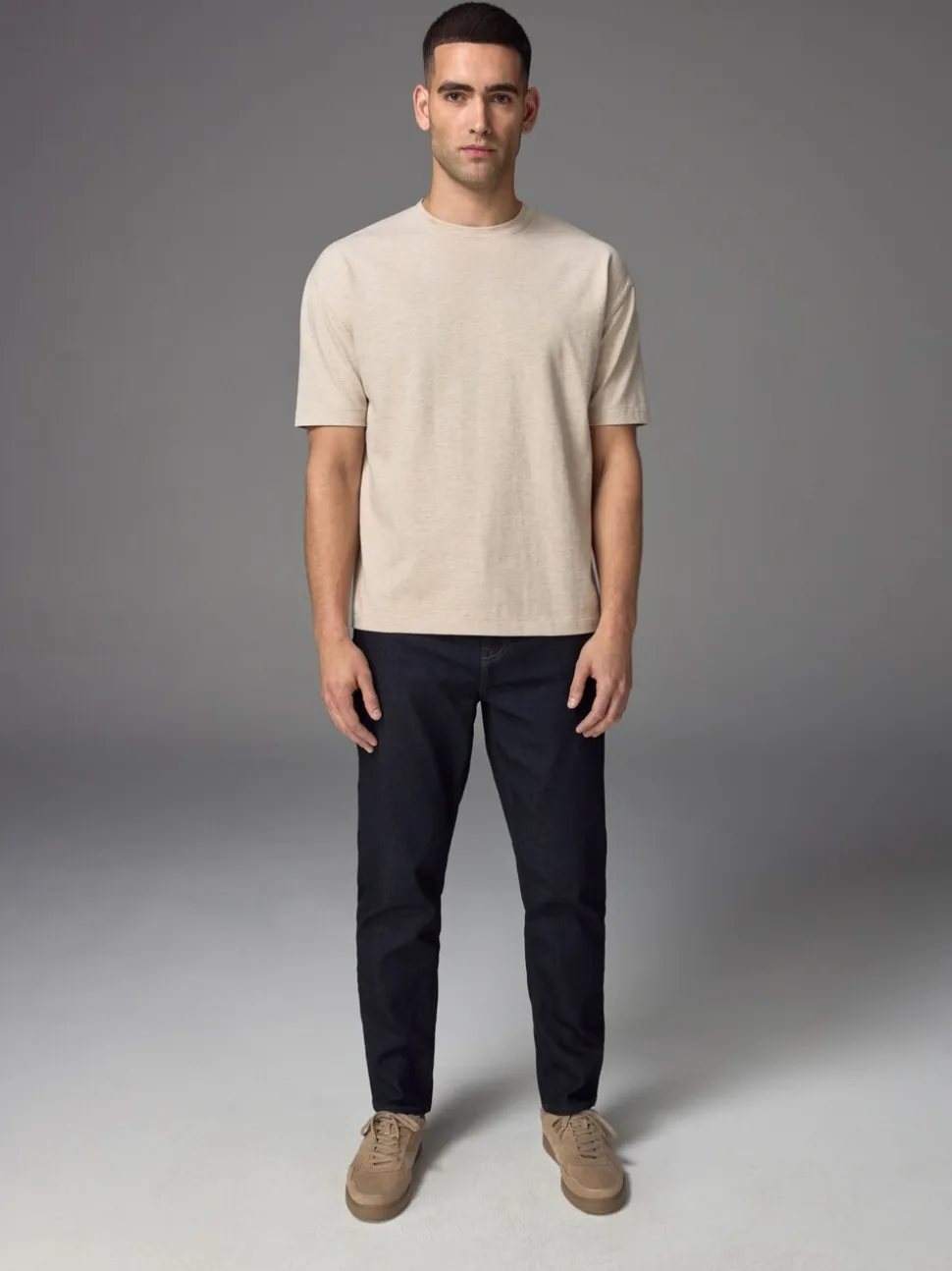 Indigo blauwe wassing - Klassieke stretchjeans met standaard taps toelopende pasvorm