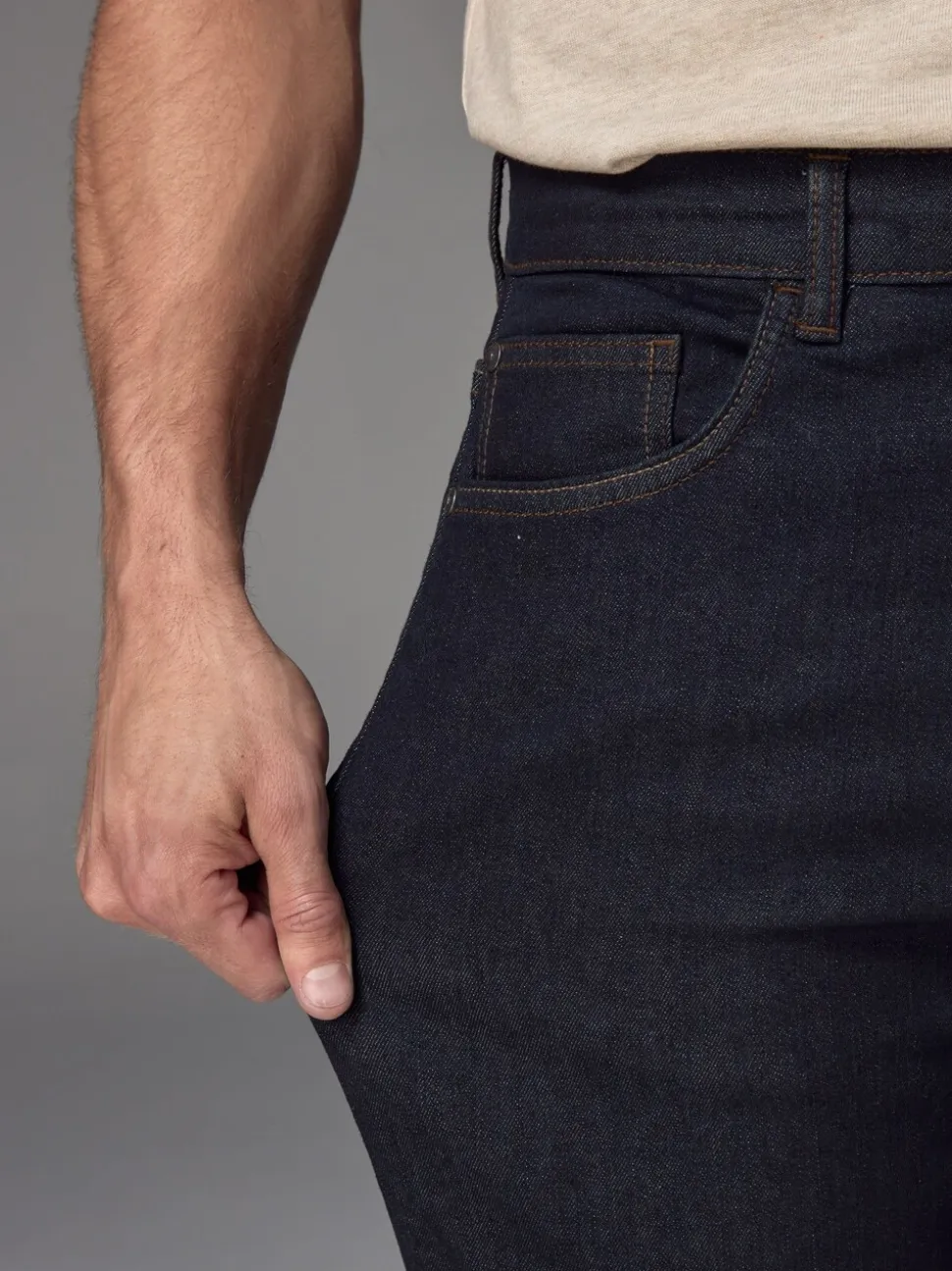Indigo blauwe wassing - Klassieke stretchjeans met standaard taps toelopende pasvorm