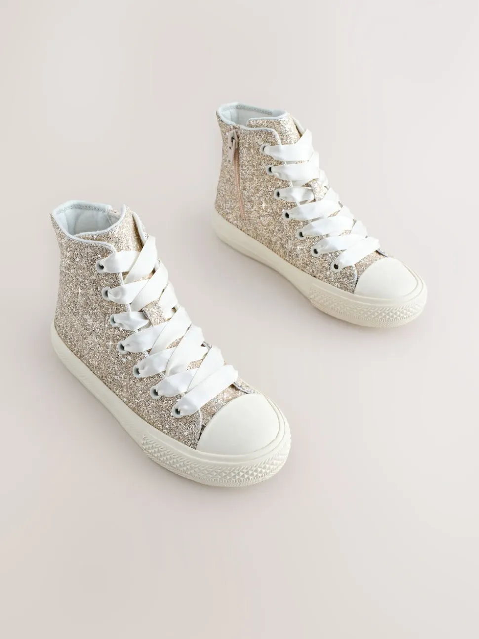 Ivoorkleurig met glitters - Hoge sneakers met veters