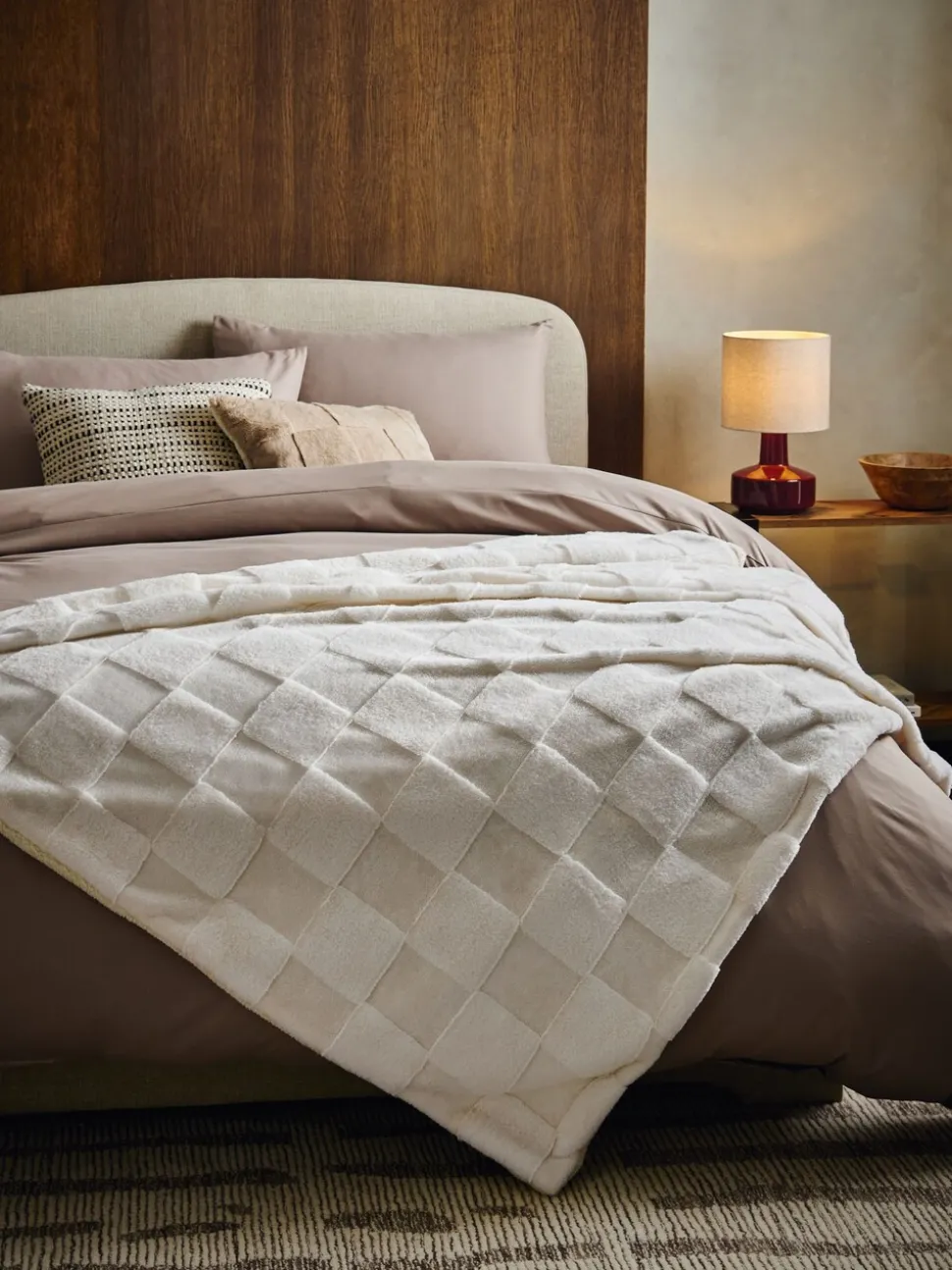 Jasper behaaglijke fleece omkeerbare bedloper met dambordmotief