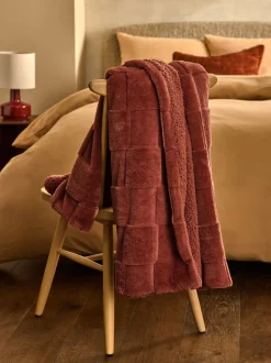 Jasper behaaglijke fleece omkeerbare bedloper met dambordmotief