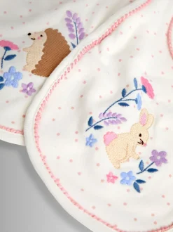 JoJo Maman Bébé 2-Pack Embroidered Appliqué Bibs