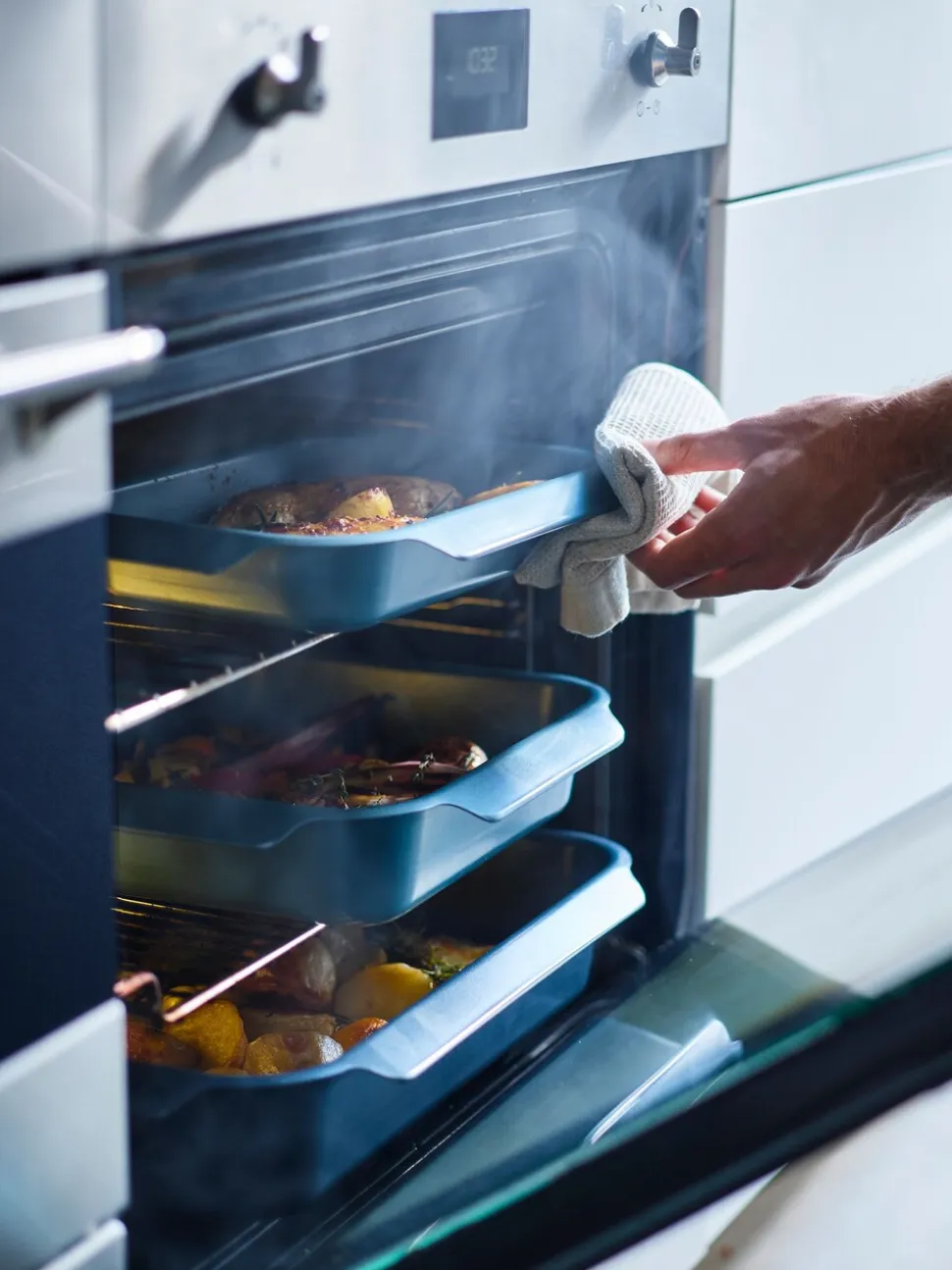 Joseph Joseph Nest™ Oven Nonstick Large Roasting Tray