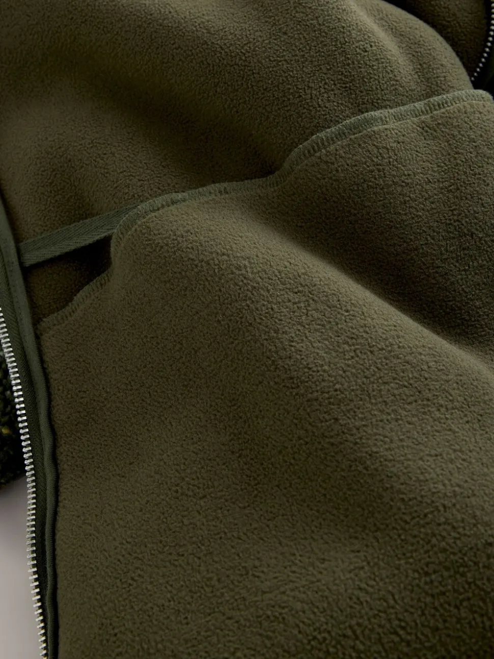 Kaki Groen nep - Doorritsbare funnel Borg Fleece