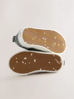 Kakigroen - Klittenbandsluiting Skate Trainers