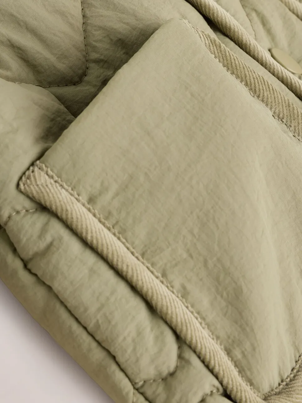Kakigroen - Nylon gewatteerd babyjack (0mnd-2jr)