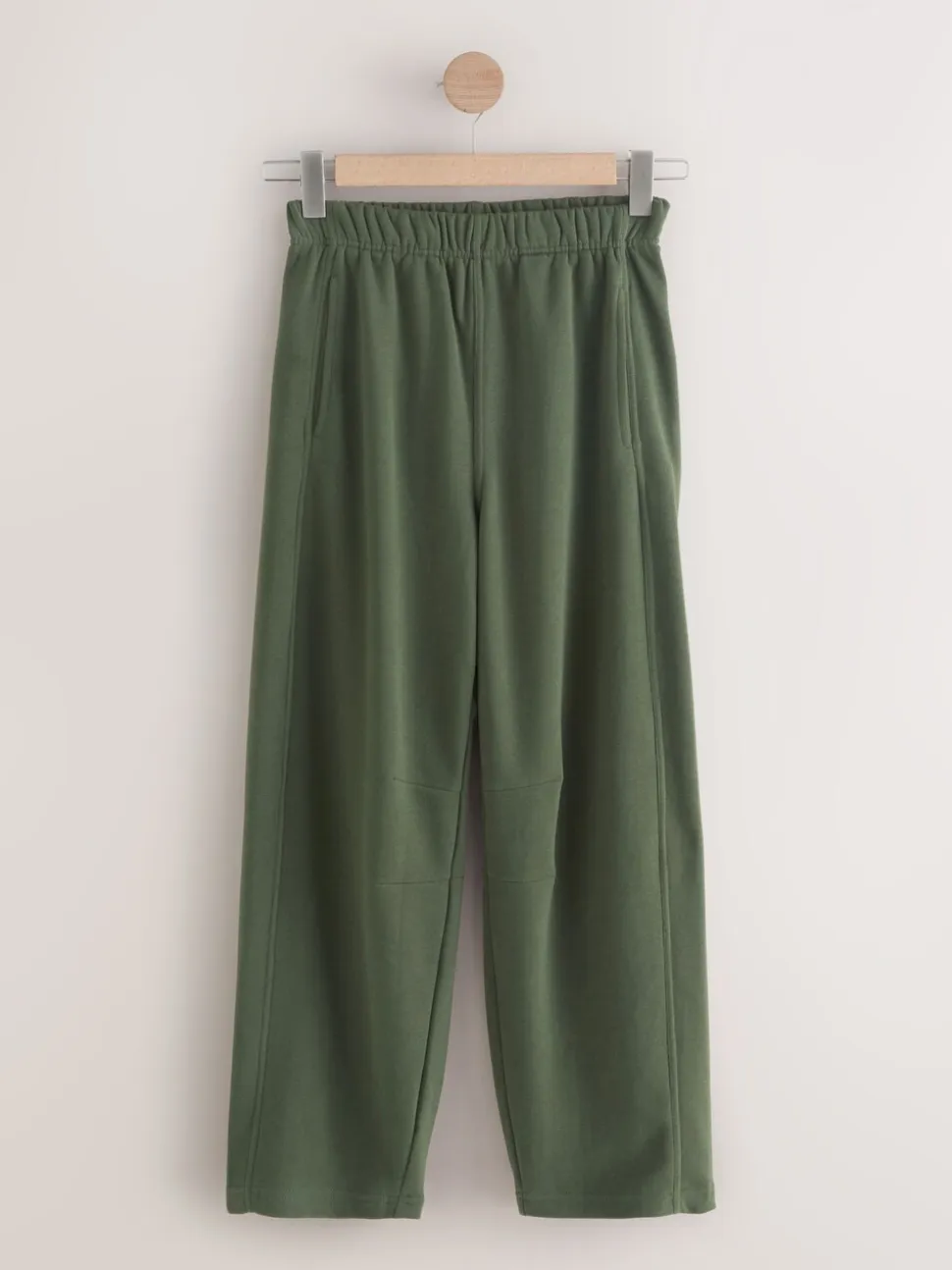 Kakigroen - Superzachte Peached Essentials Cocoon joggingbroeken met barrel pijpen