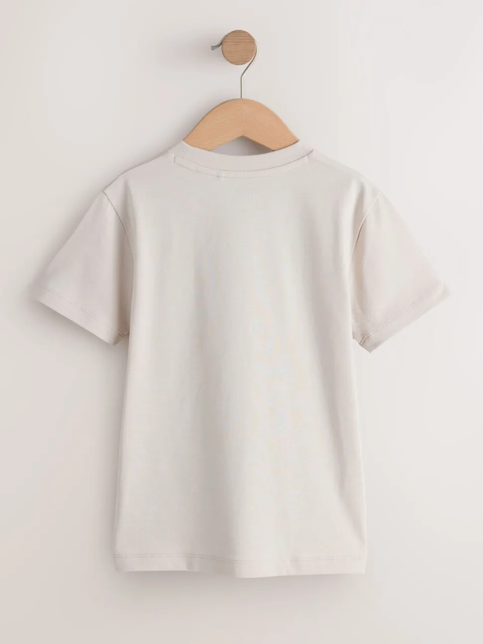 Kiezelkleurige racewagen - Regular fit T-shirt met korte mouwen en grafische print (3-16jaar)