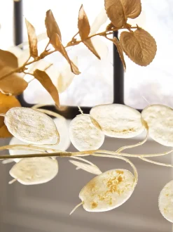 Kunstbloemenboeket van eucalyptus en confetti vaas