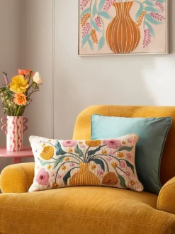 Kussen met geborduurde bloemenvaas van 100% katoen 50 x 30cm
