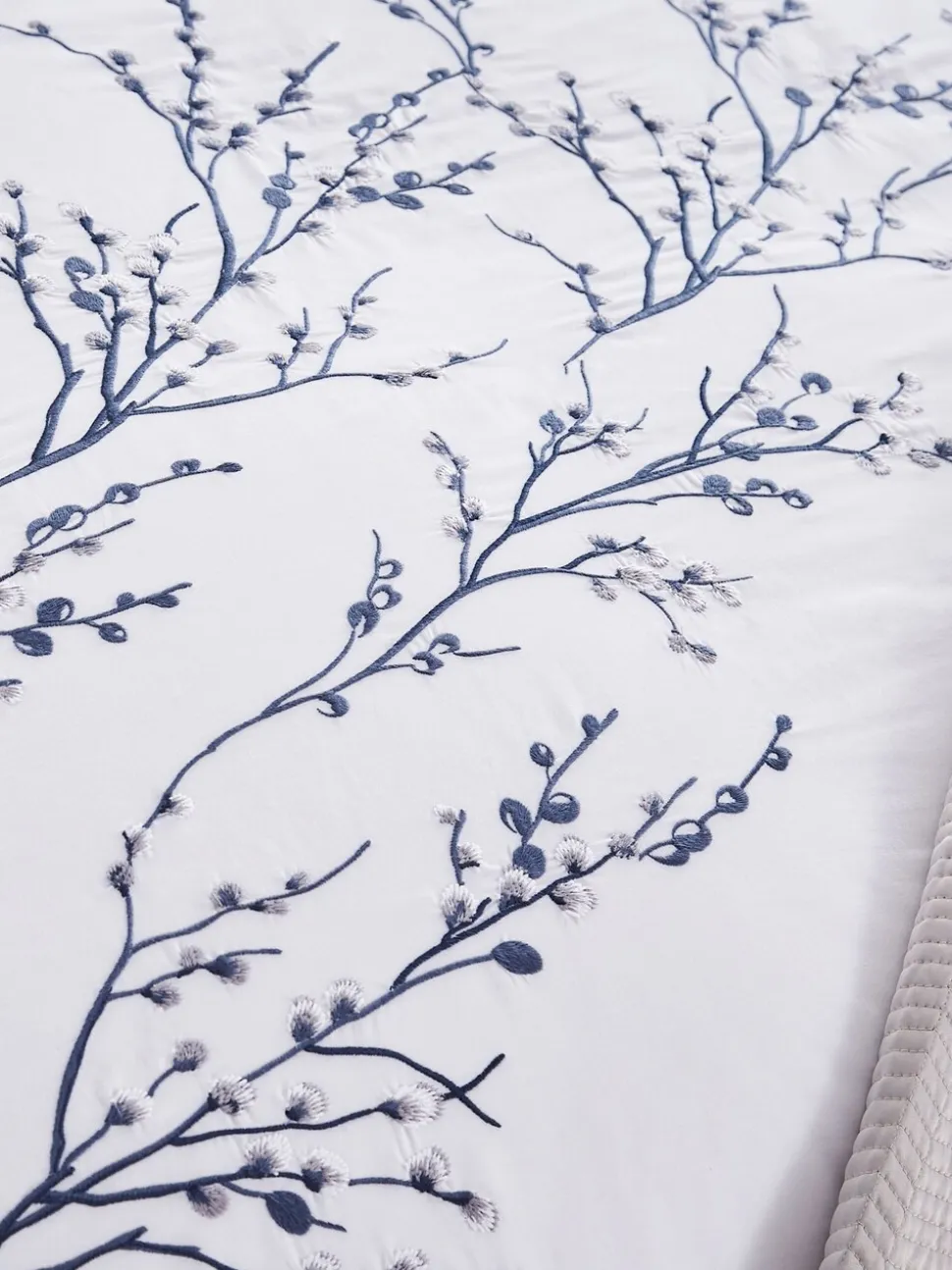 Laura Ashley 100% katoen perkal 200 draadtelling Pussy Willow Sprig geborduurd dekbedovertrek en kussensloopset