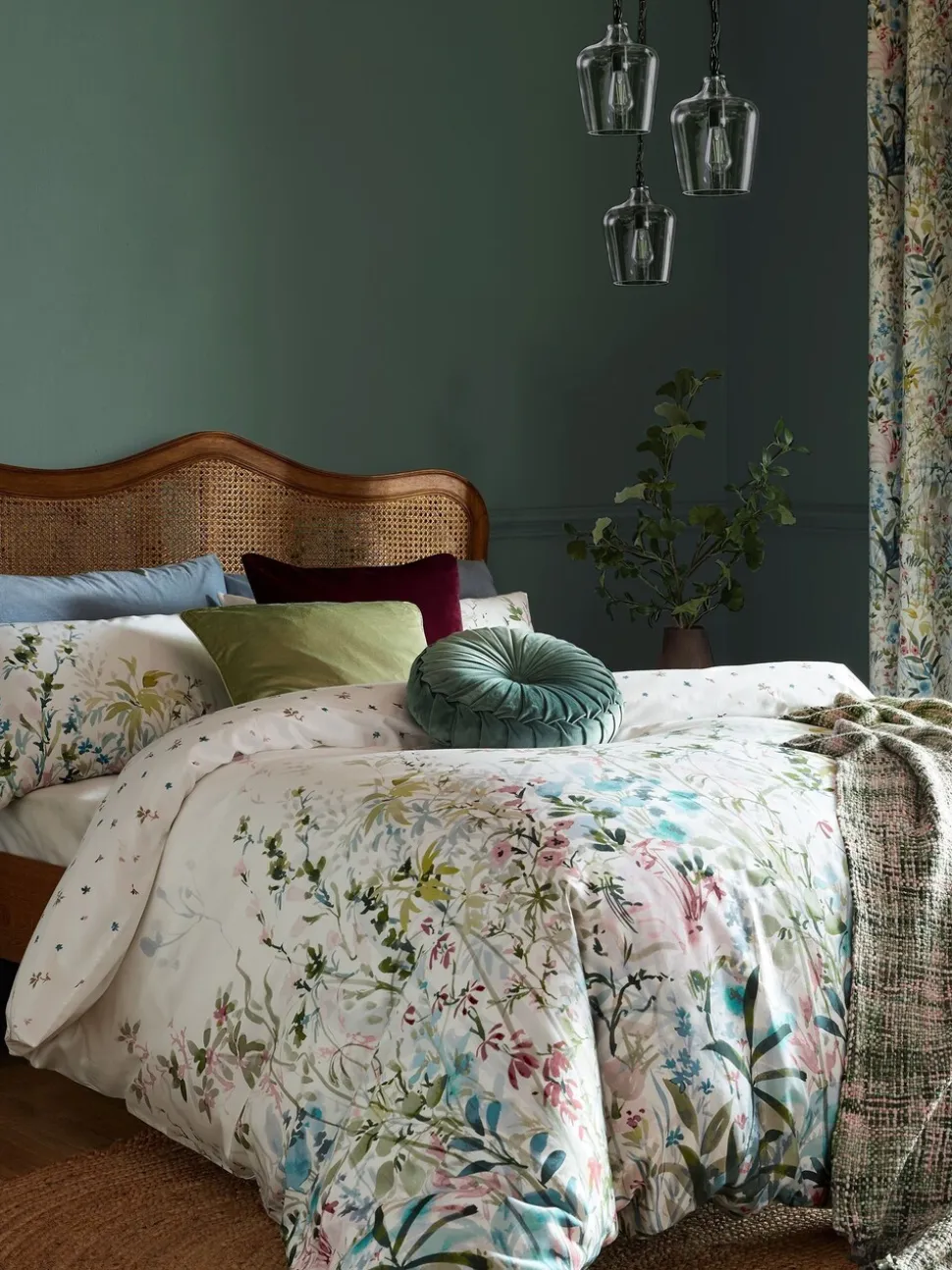 Laura Ashley 100% katoensatijn 220 thread count Pointon Fields dekbedovertrek- en kussensloopSet