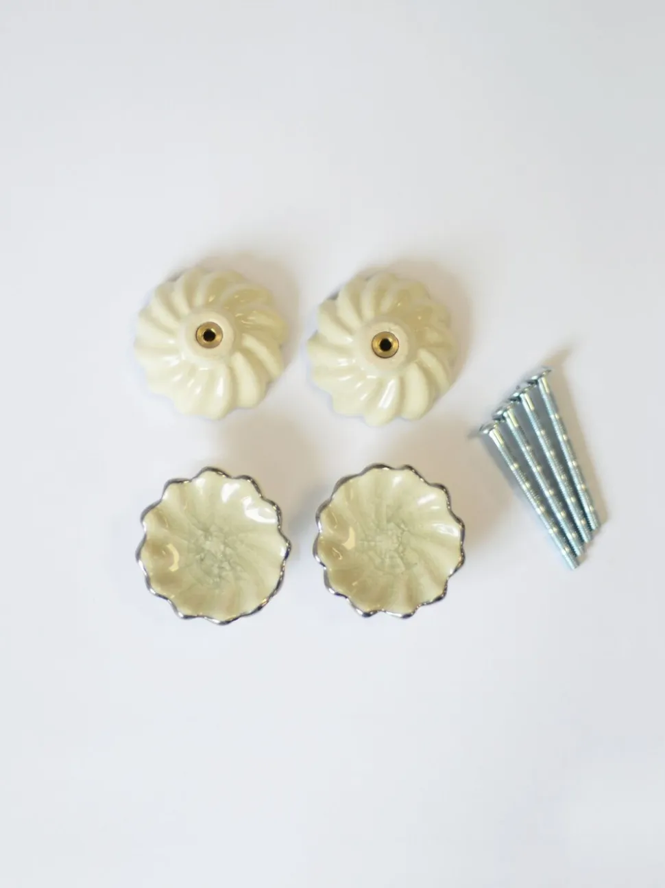 Laura Ashley 4 Pack Ceramic Metallic Edge Drawer Knobs