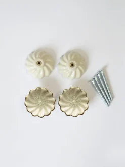 Laura Ashley 4 Pack Ceramic Metallic Edge Drawer Knobs