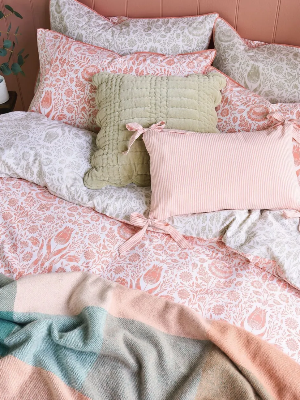 Laura Ashley Ashstead Damask 200 Thread Count Duvet Cover and Pillowcase Set