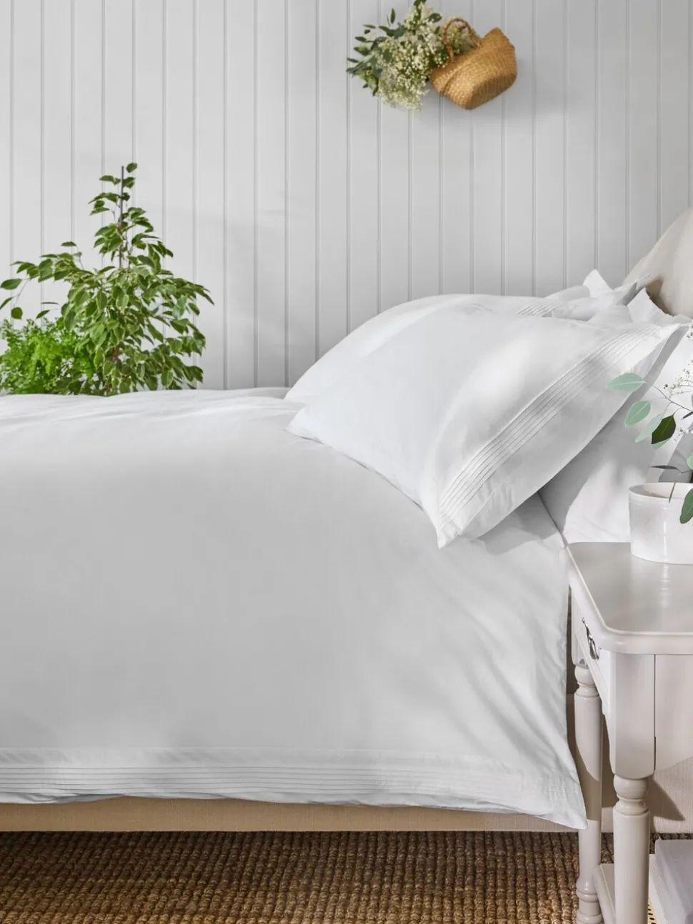 Laura Ashley Maeve Pleat 200 Thread Count Duvet Cover and Pillowcase Set