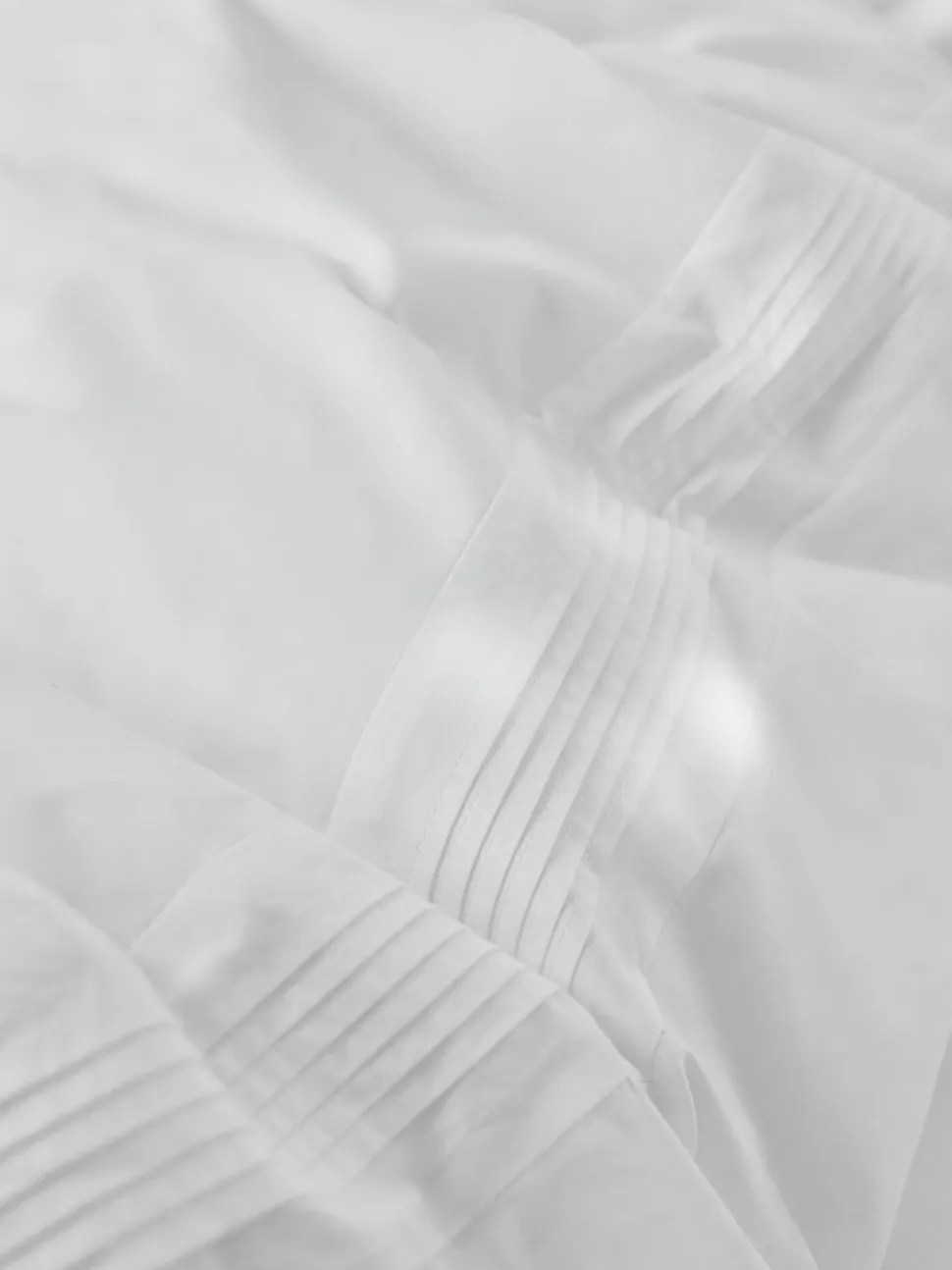 Laura Ashley Maeve Pleat 200 Thread Count Duvet Cover and Pillowcase Set