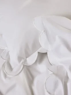 Laura Ashley Scallop 200 Thread Count Duvet Cover and Pillowcase Set