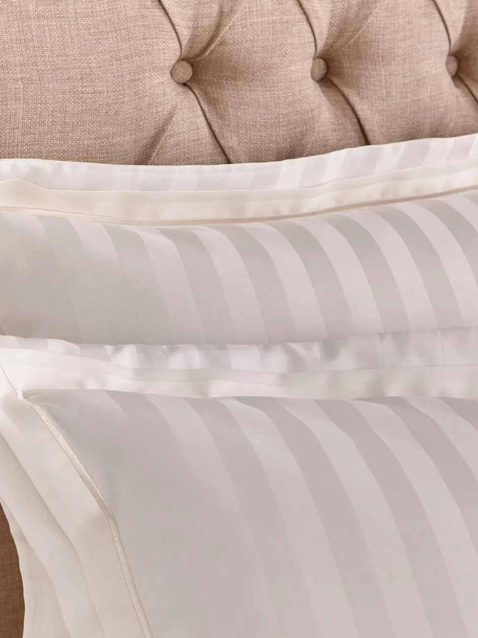 Laura Ashley Shalford set van 2 kussenslopen van 100% katoen met een draaddichtheid van 400
