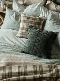 Laura Ashley Sweet Alyssum Duvet Cover and Pillowcase Set