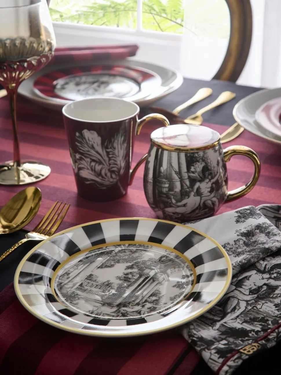 Laurence Llewelyn-Bowen Festivo Porcelain Mug & Tray Set