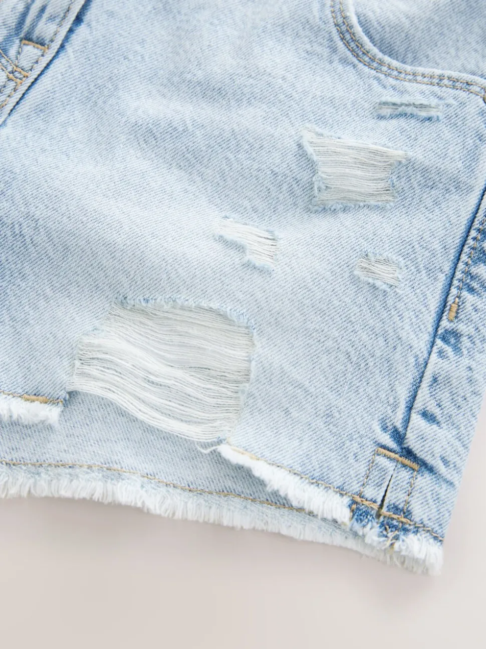 Lichtblauw - 100% katoenen shorts met gerafelde rand (3-16jr)