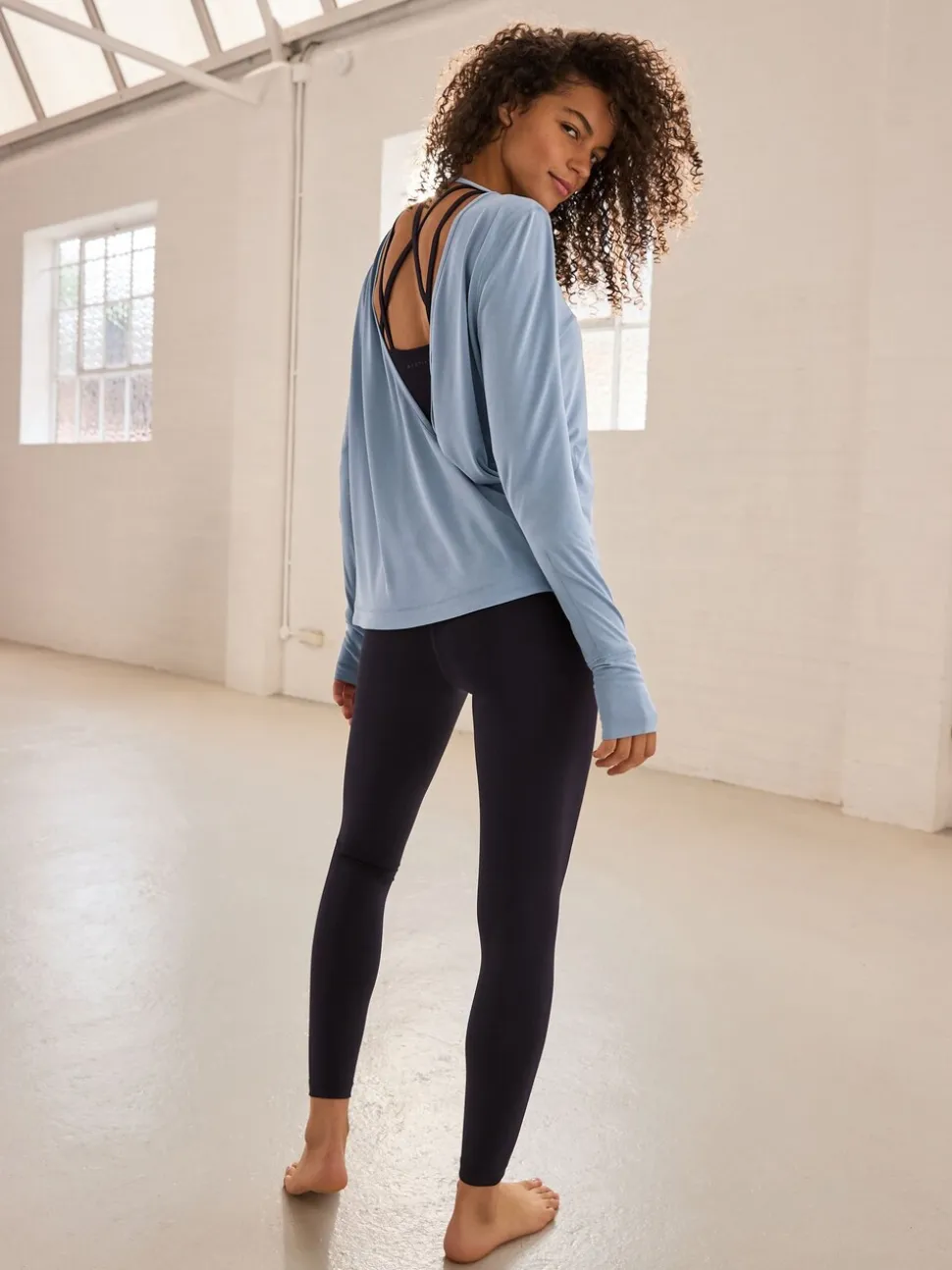 Lichtblauw - Active Open Back Soft Touch Top