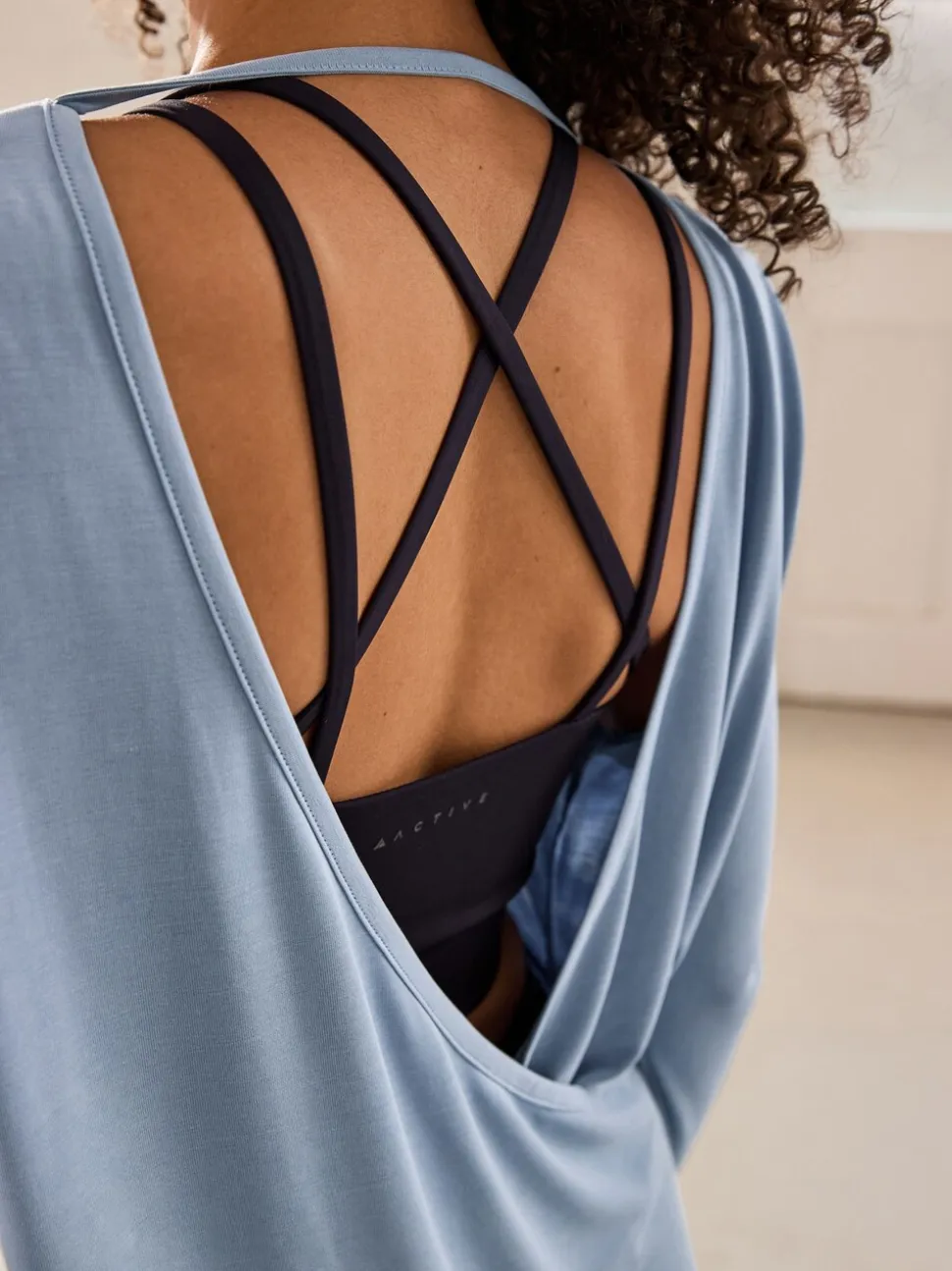 Lichtblauw - Active Open Back Soft Touch Top