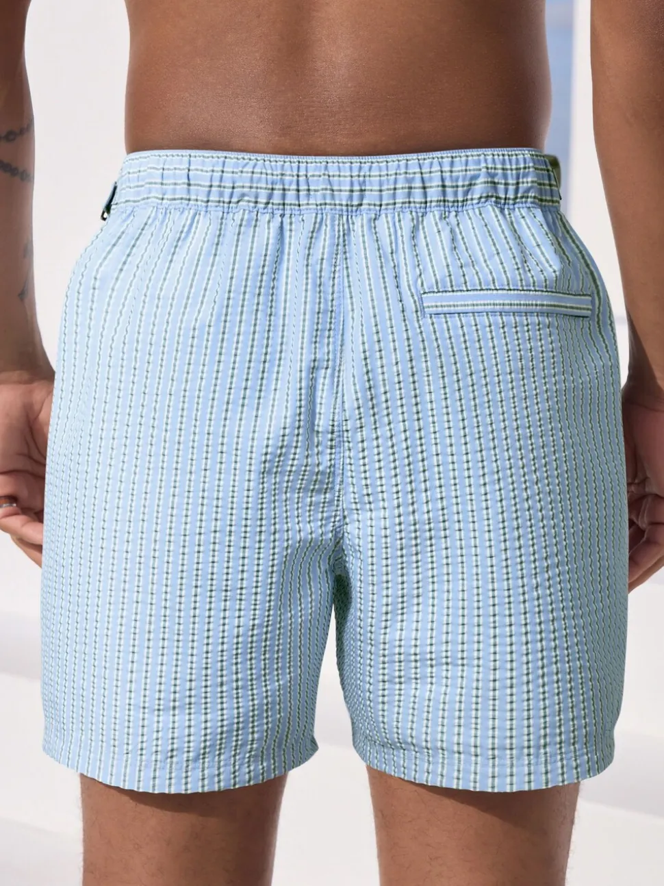 Lichtblauw, meerkleurig gestreept - Signature Tailored zwembroek met tailleband
