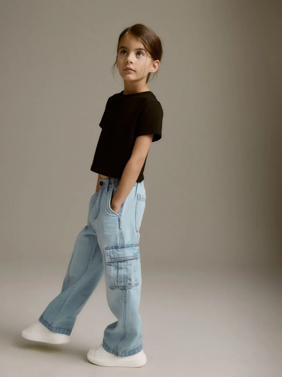 Lichtblauwe denim - Cargojeans met wijde pijpen (3-16 jr)