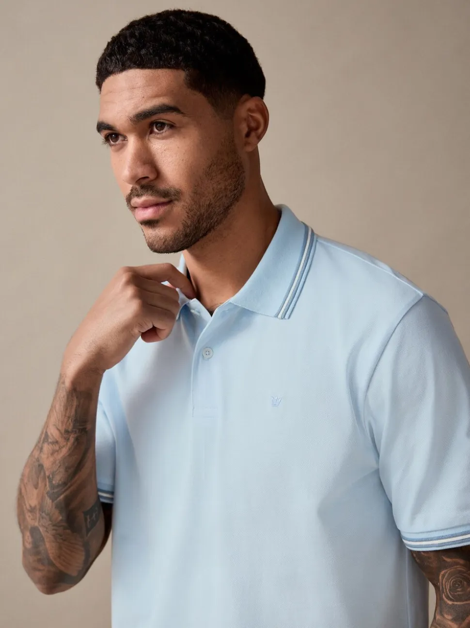 Lichtblauwe ottoman - Regular fit poloshirt met korte mouwen en contrasterende randen