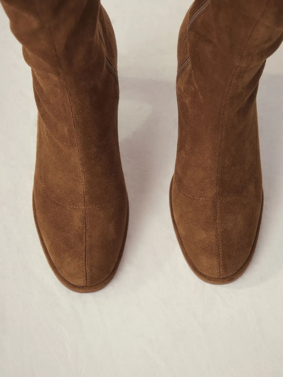 Lichtbruin - Forever Comfort® Round Toe Knee High Sock Boots