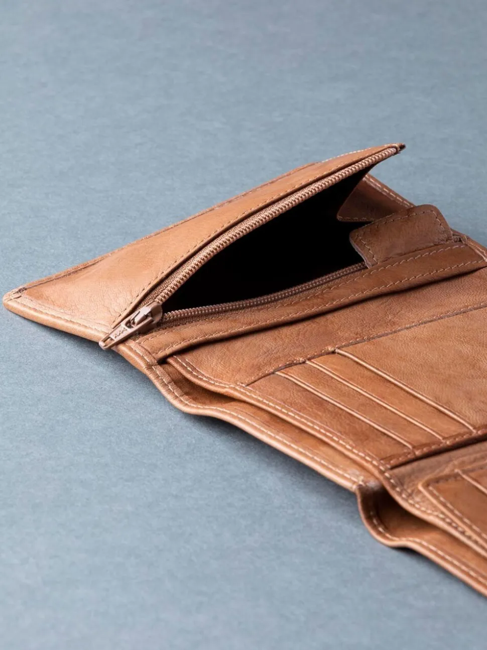 Lichtbruin - Lakeland Leather Bowston portemonnee met opvouwbaar ontwerp